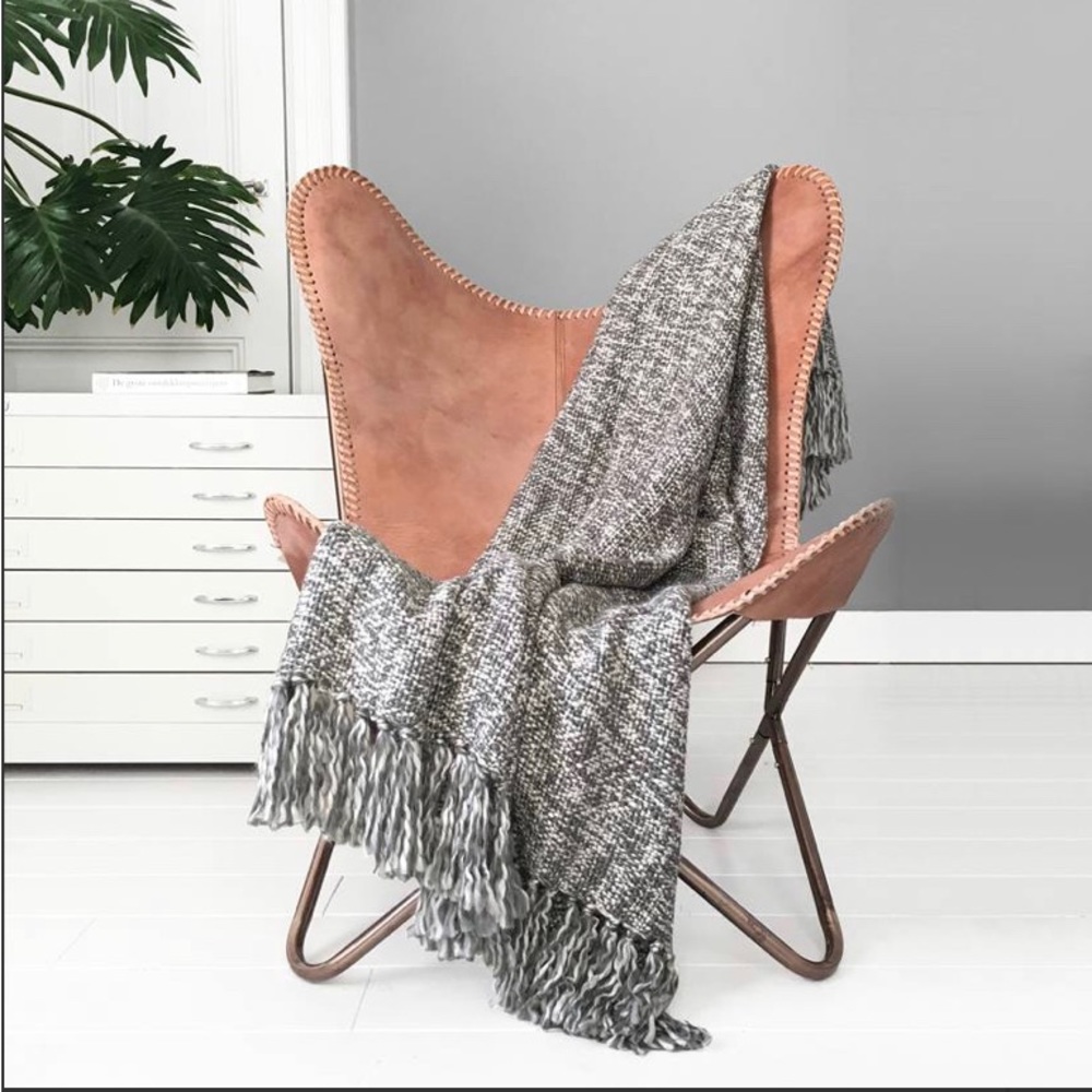 BNWT Mangloon Marble grey throw